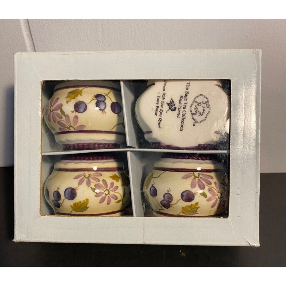 Beautiful Tracy Porter Napkin Rings Sage Tea Hand painted Olive design Set Of 4